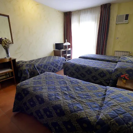 ホテル コローレ 3*